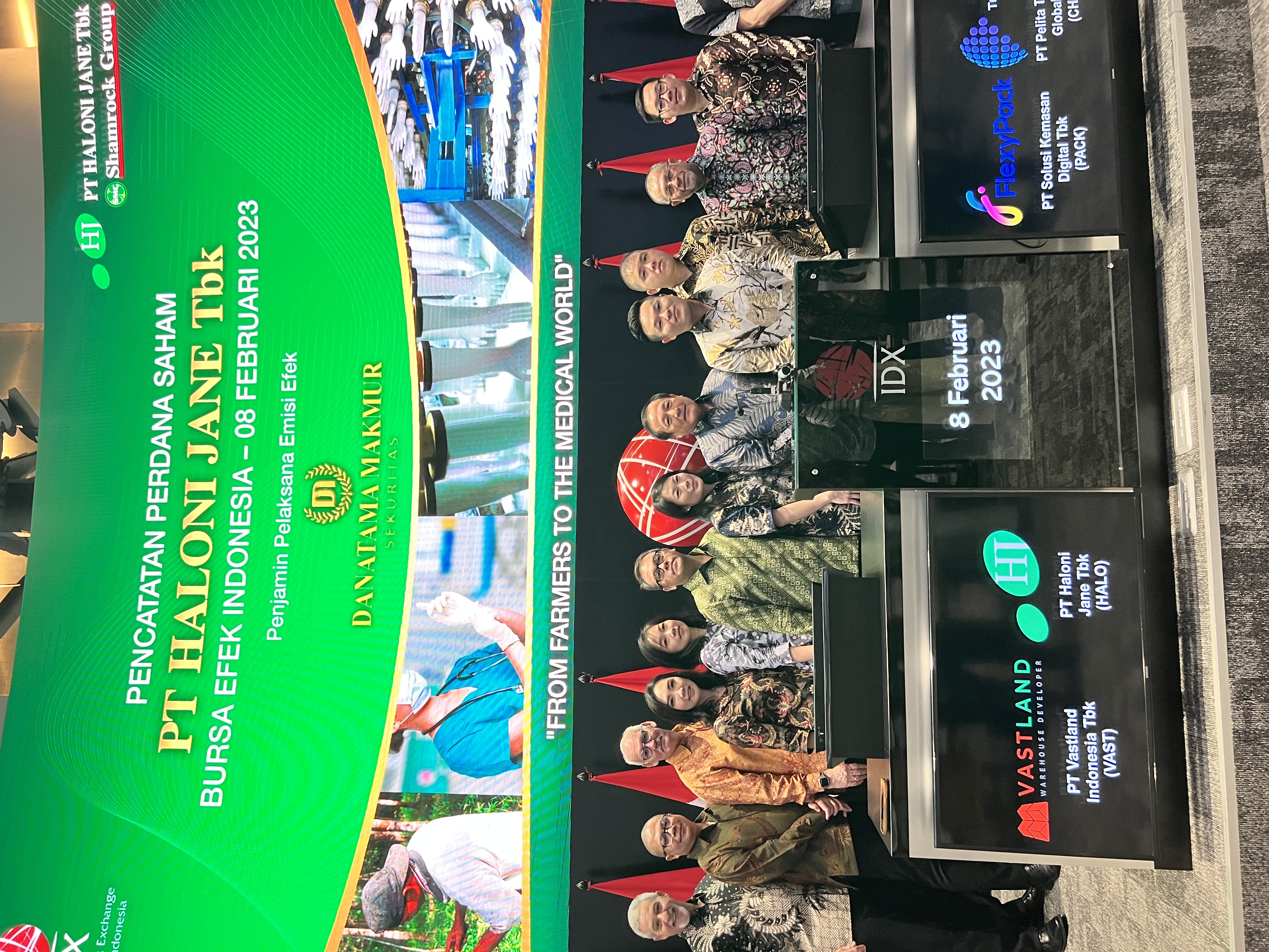 Perdagangan Perdana: Haloni Jane Naik 24%