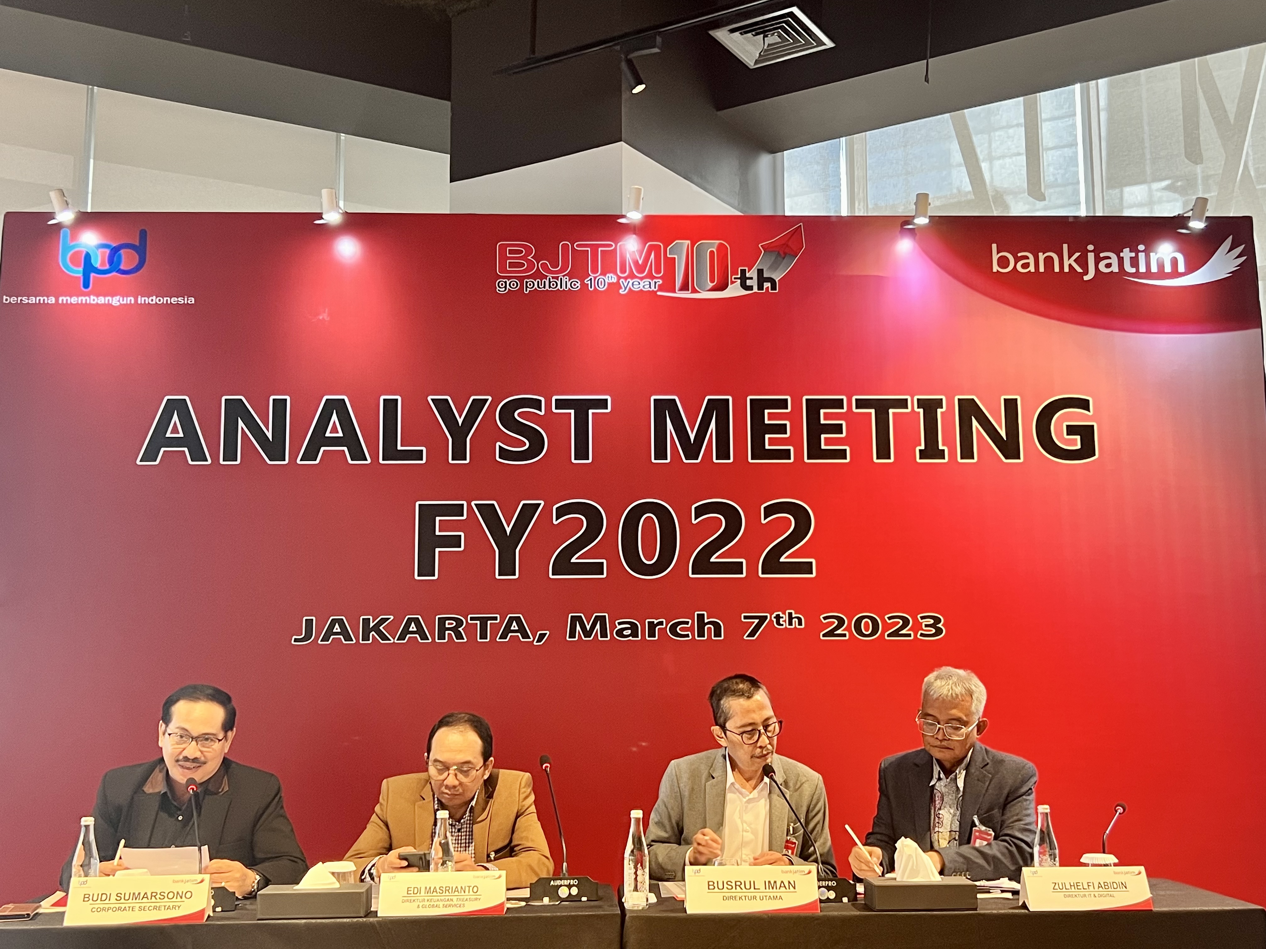 Cetak Laba Rp1,543 Triliun pada 2022, Bank Jatim Siap Tebar Dividen Tunai Rp53,08 per Saham