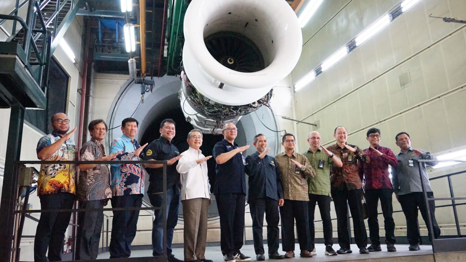 Jajaki Penggunaan Energi Terbarukan, Garuda Indonesia Uji Coba Bioavtur Pada Mesin Pesawat B737-800 Ng