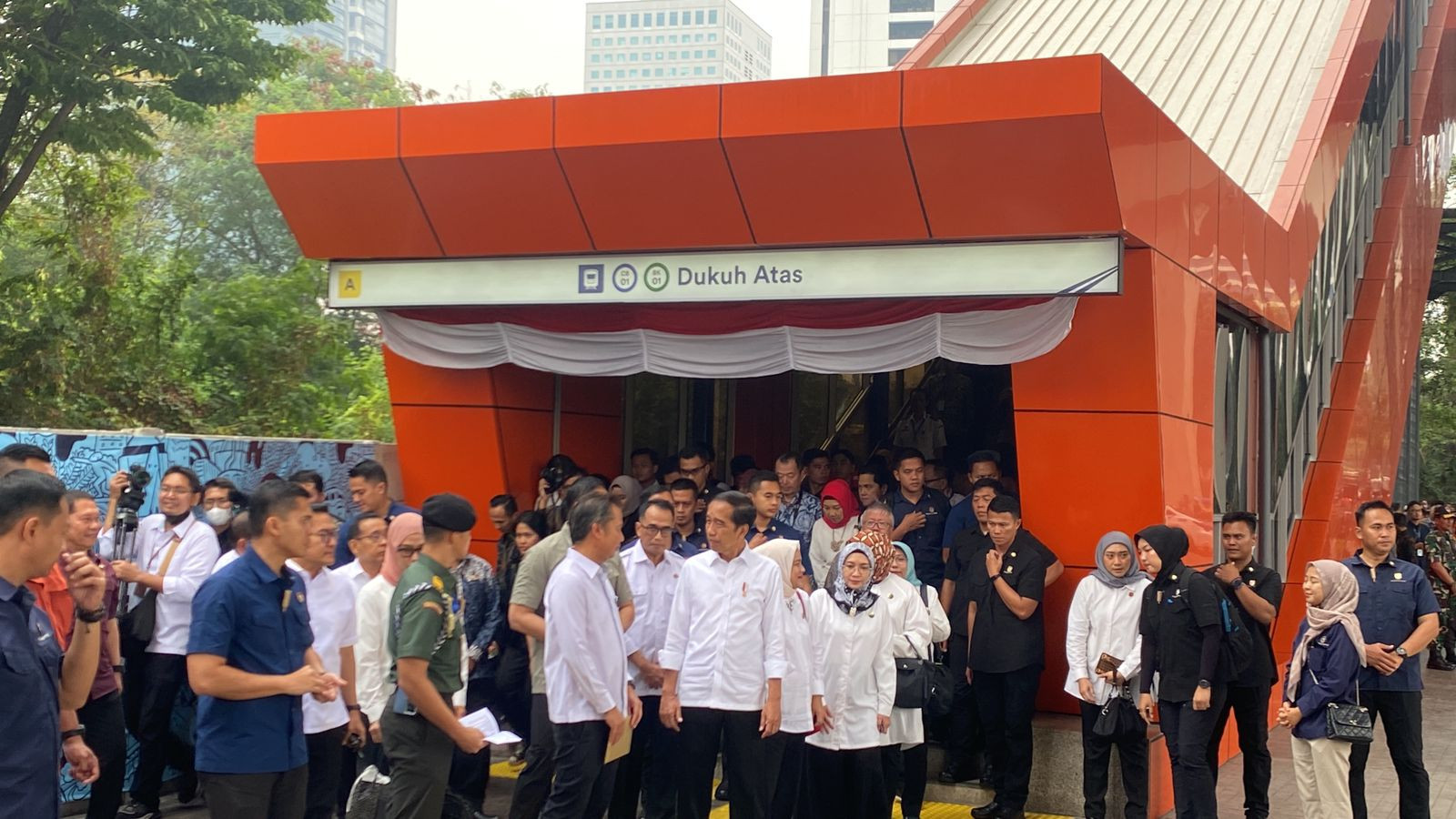 ADHI Tuntaskan Pembangunan Megaproyek LRT Jabodebek