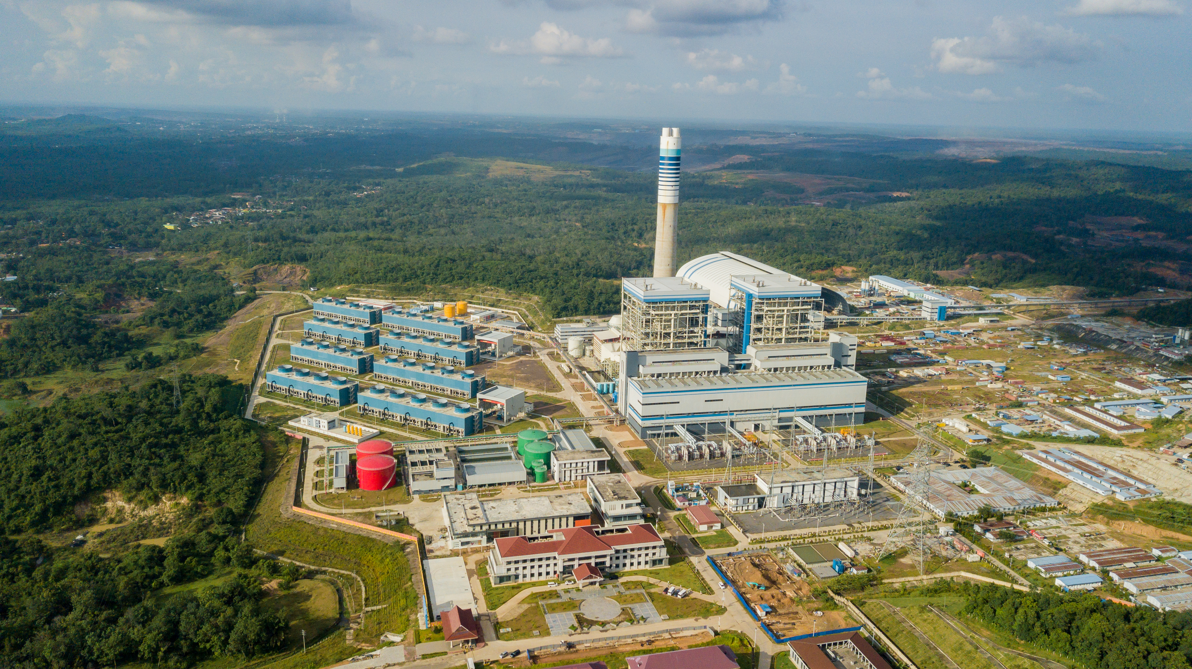 PLTU Sumsel-8 Resmi Beroperasi Secara Komersial