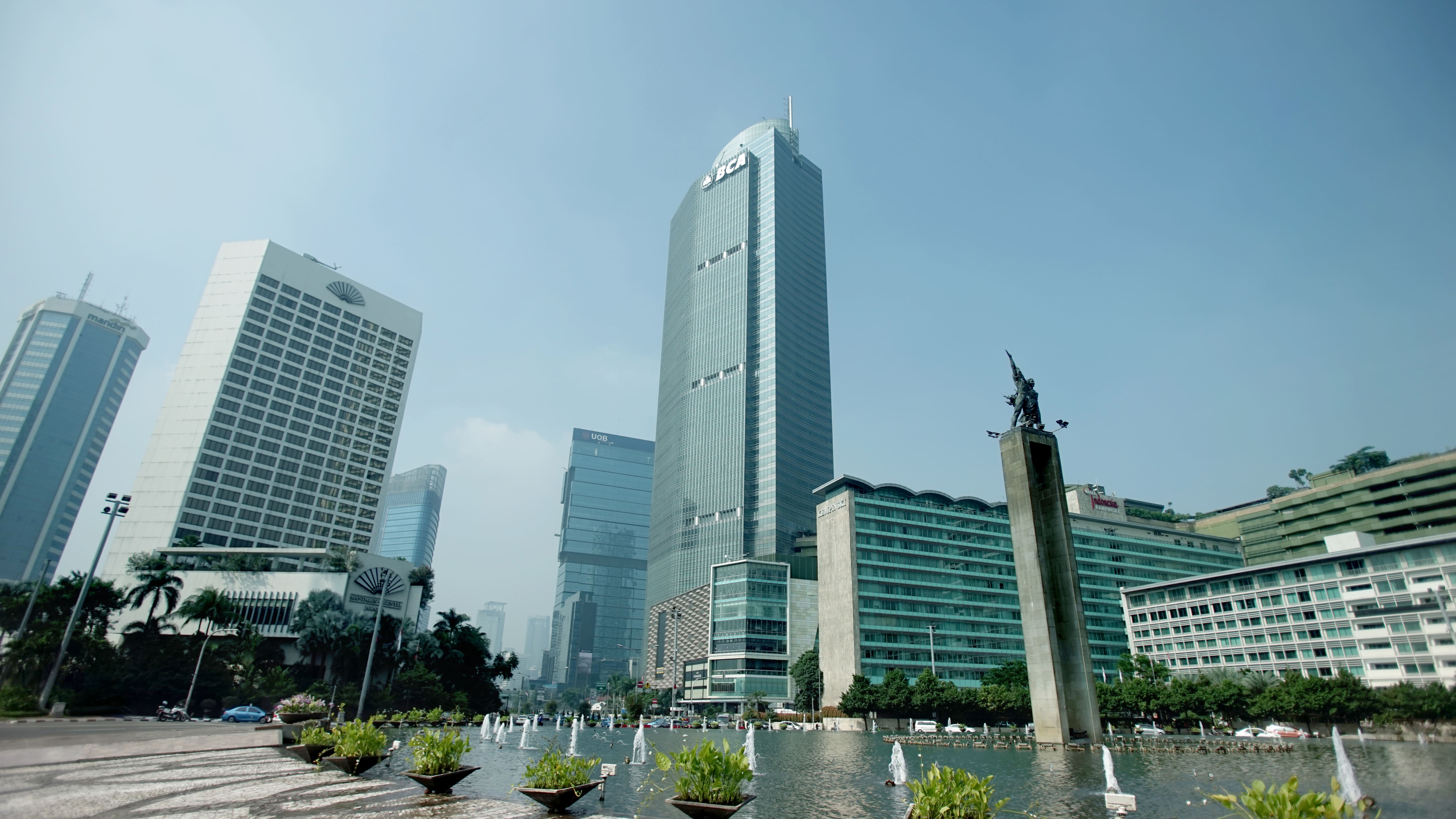 Direktur BCA Lianawaty Suwono Borong 300 Ribu Lembar Saham BBCA