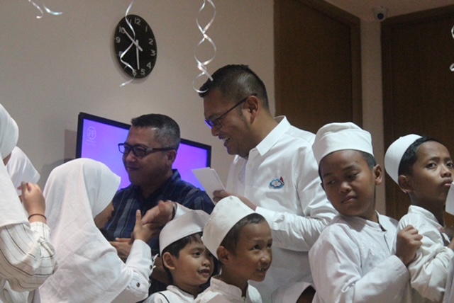 Rayakan HUT ke-11, PPRO Beri Santunan untuk Anak Yatim