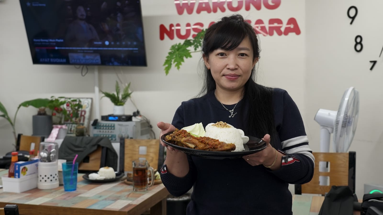 Dibantu BNI, Diaspora Indonesia Ini Sukses Besarkan Bisnis Warung Nusantara di Korea!