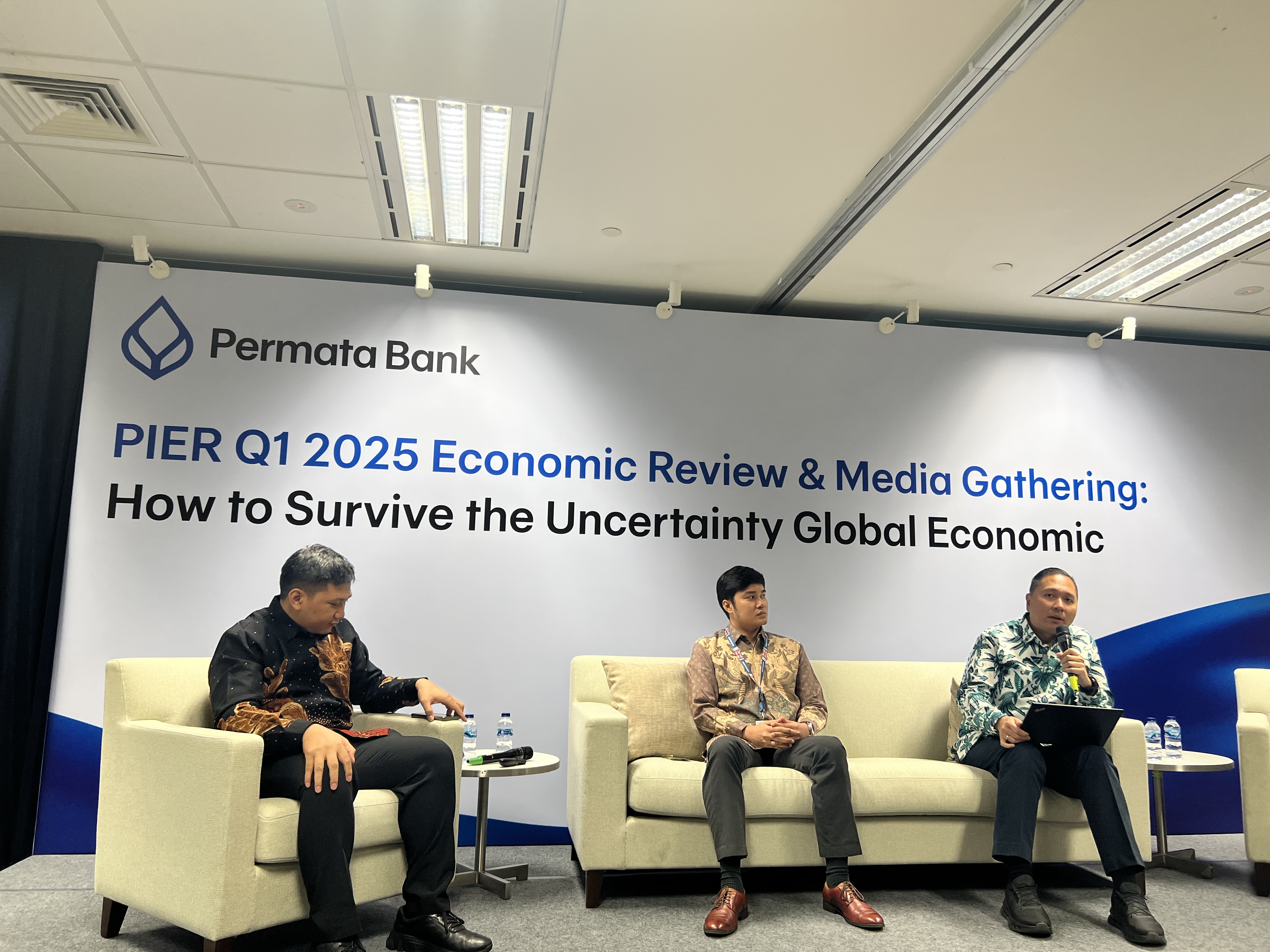 PIER Ramal Ekonomi RI Melempem di 2025,  Cuma Tumbuh 4,5 - 5%