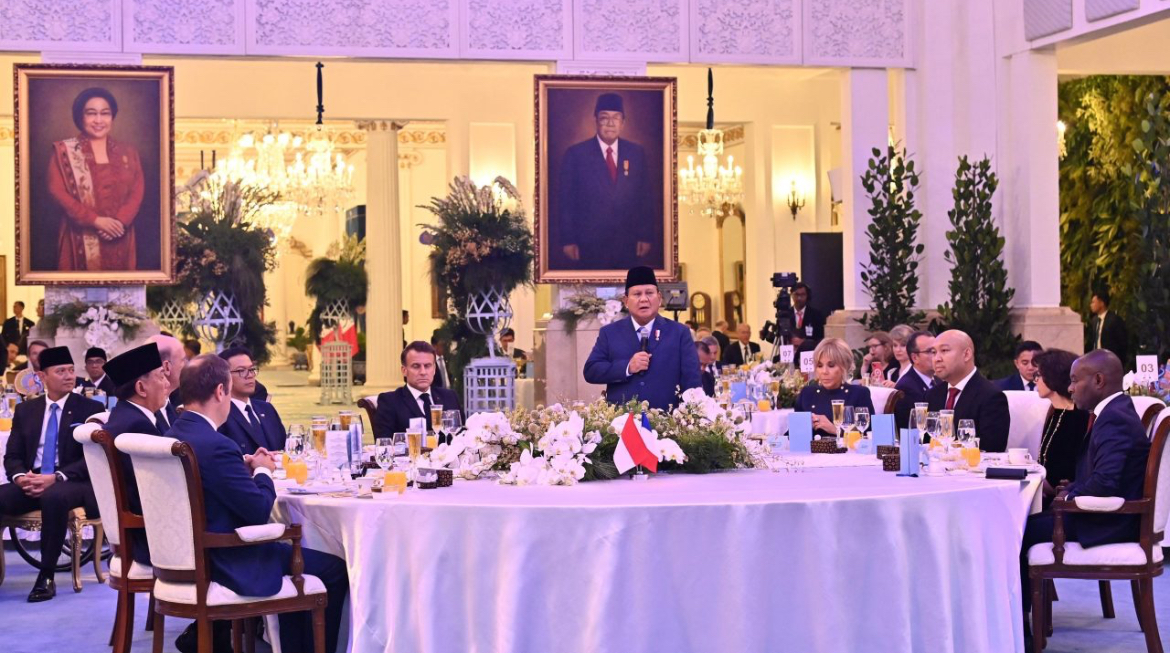 Heboh Isu Alkohol Saat Gala Dinner Prabowo-Macron, Seskab Buka Suara