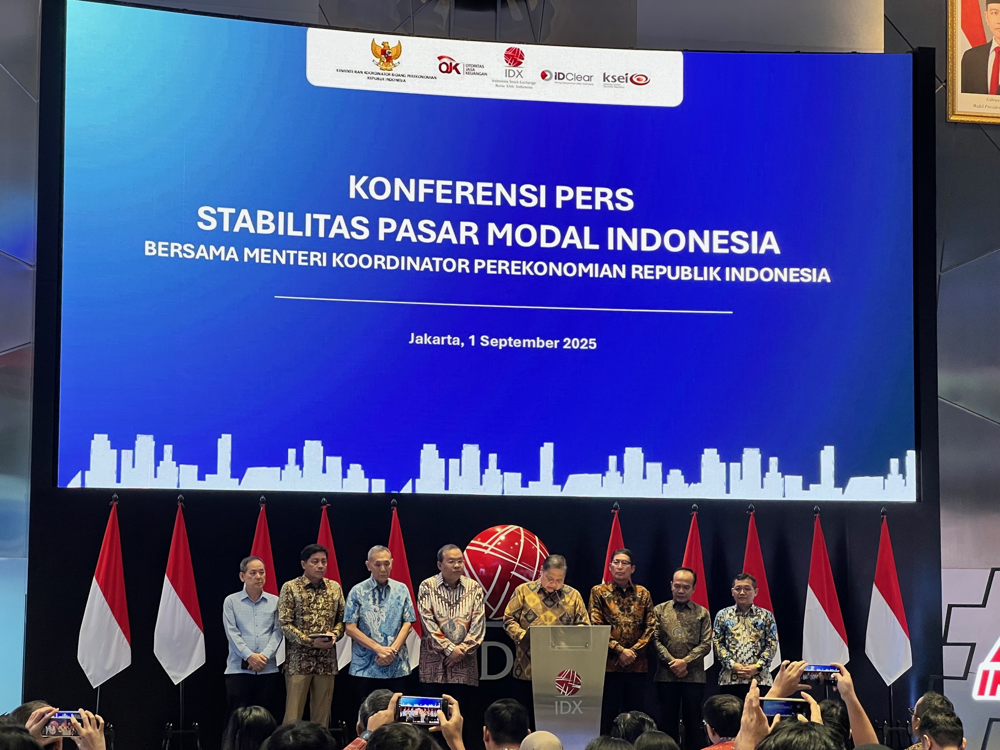 Airlangga Beberkan Strategi Jaga Pertumbuhan Ekonomi 2025, dari Stimulus Rp61 Triliun hingga Program Perumahan