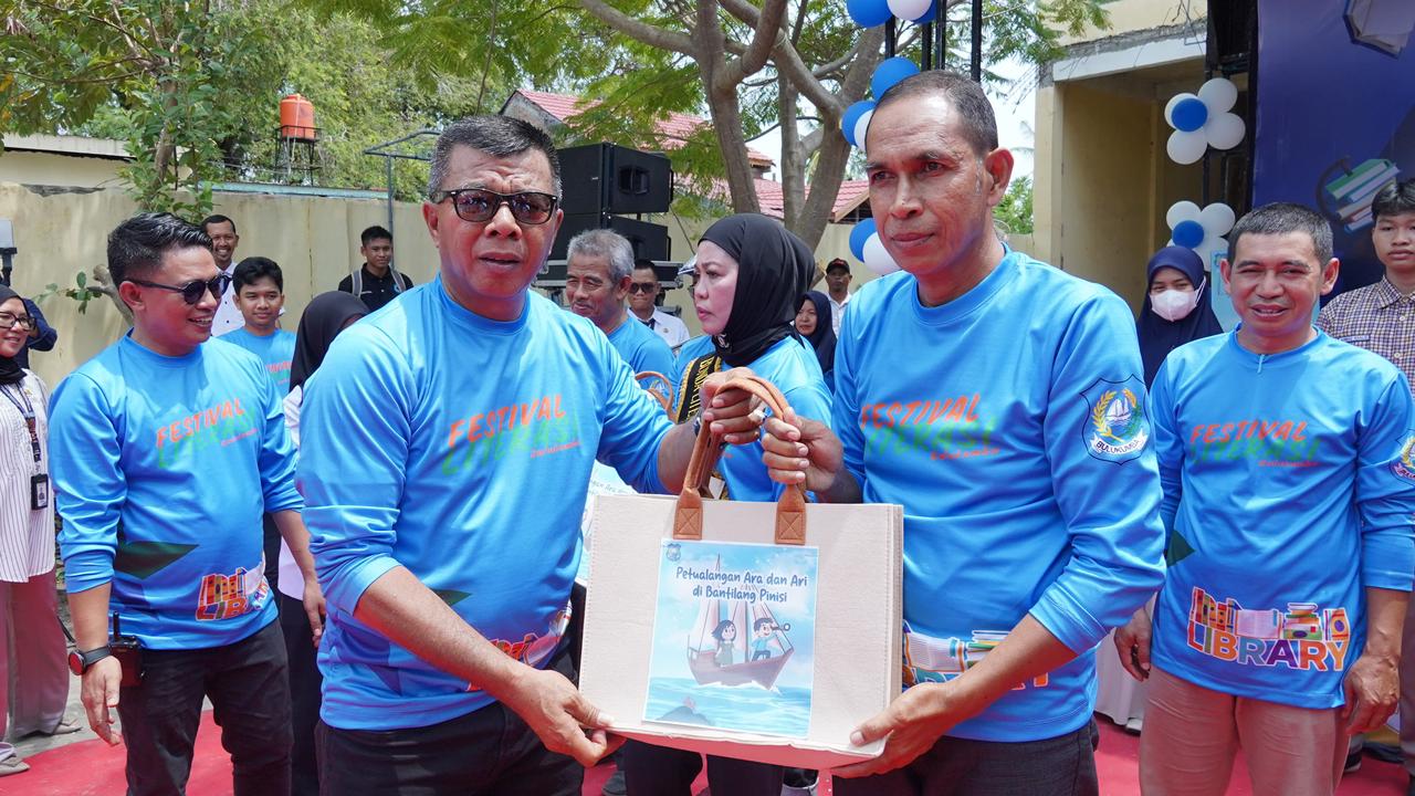Bupati Andi Utta Buka Festival Literasi Bulukumba 2025: “Literasi Benteng Generasi Muda Hadapi Banjir Informasi Digital”