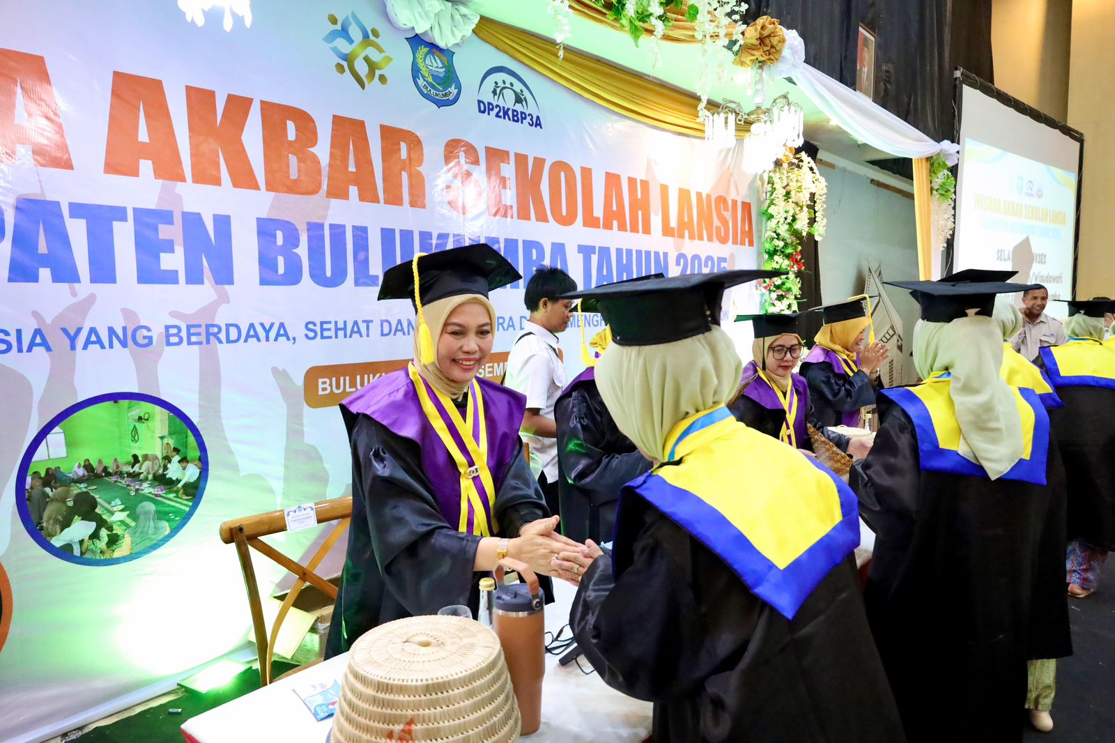 6 Sekolah Lansia Bulukumba Sukses Wisuda Akbar 2025, Ini Daftar dan Pesan Pentingnya