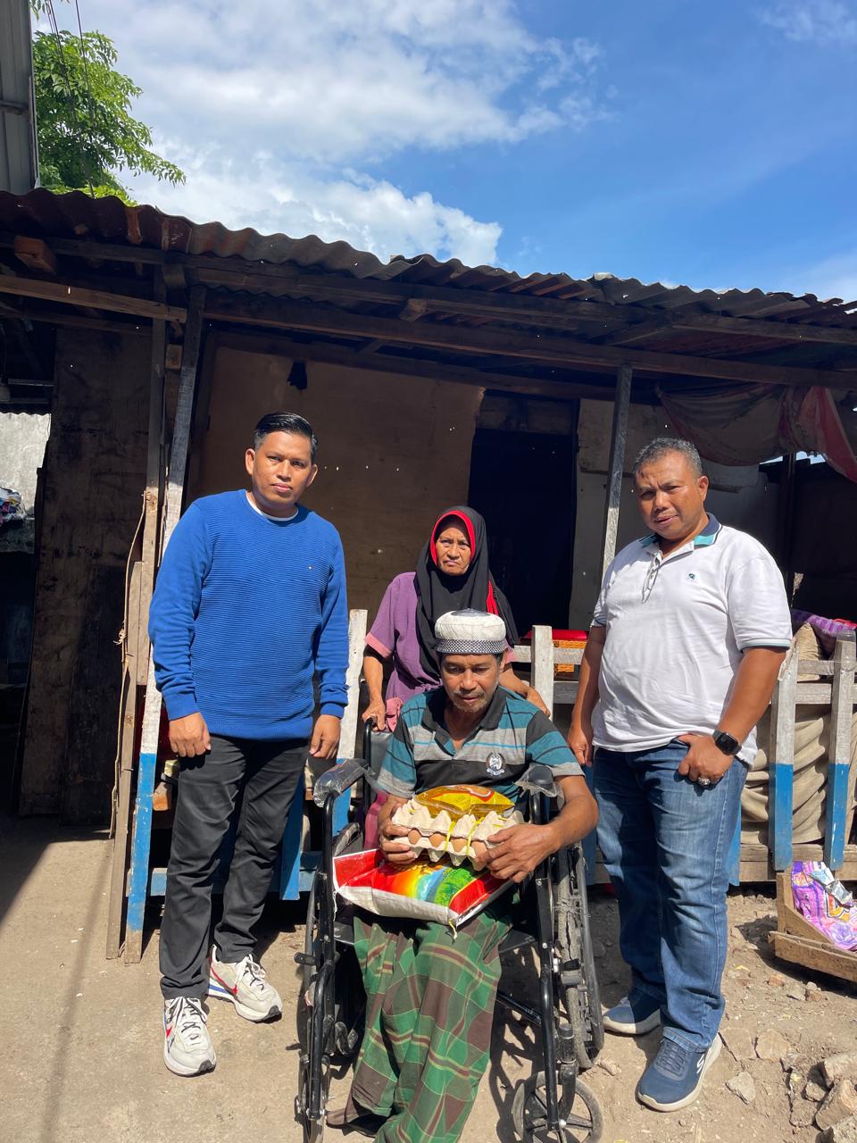 Kurdiansyah Anggoro Ajak Ketua Perpadi H Islamuddin Sulaiman Bantu Warga Kurang Mampu Diabetes di Terminal Bulukumba