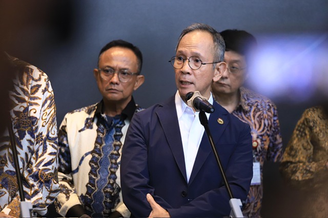 Respon Menkeu Soal Bersih-bersih "Saham Gorengan", Ketua OJK: "Saya Bukan Juru Bicara Pak Purbaya