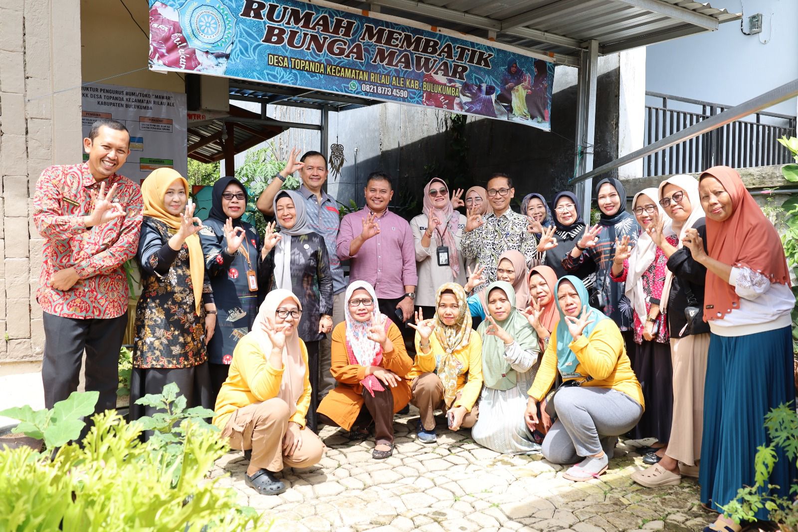 Bank Indonesia Kunjungi Pembatik Desa Topanda, Batik Bulukumba Siap Tembus Pasar Luas