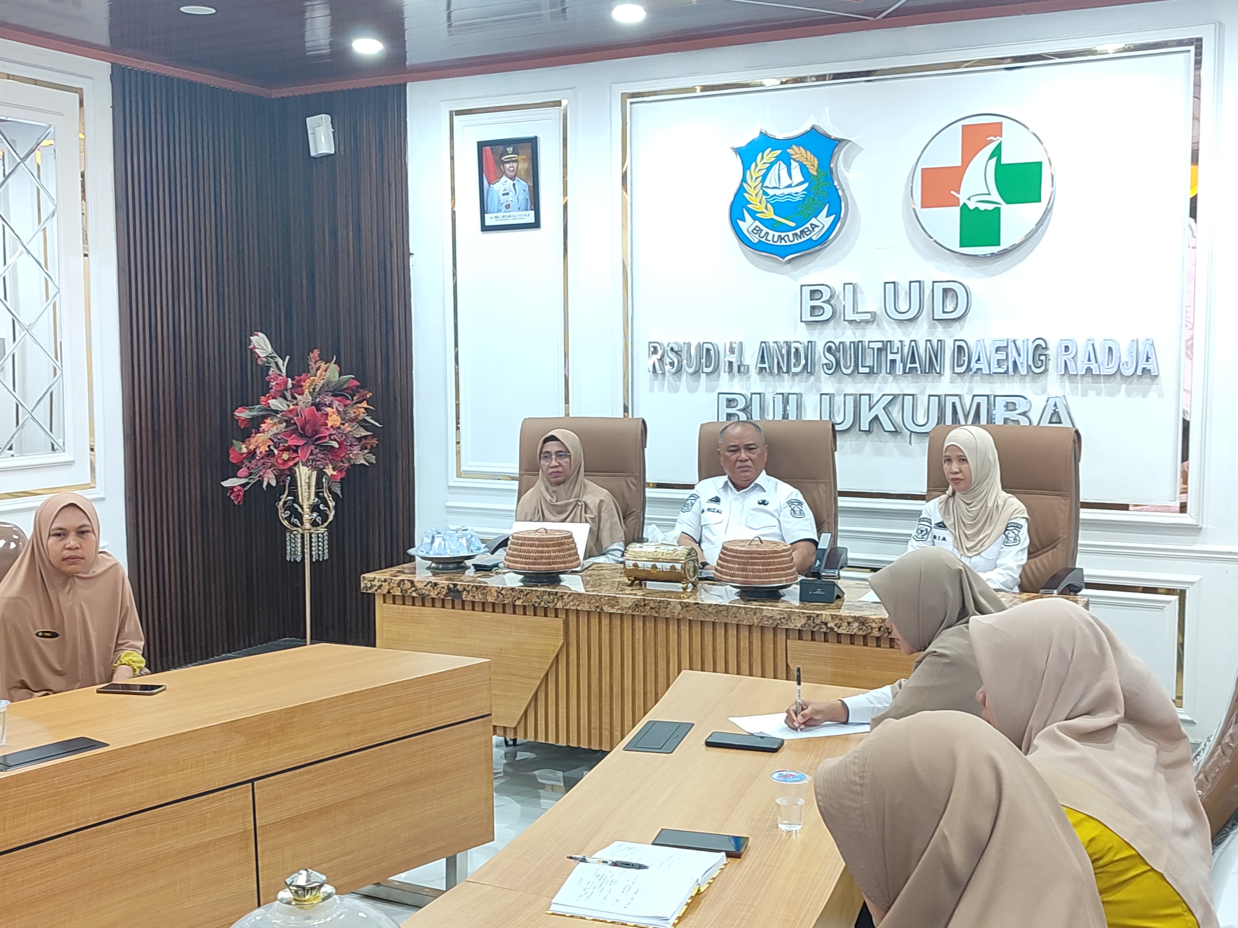 Direktur RSUD Bulukumba Dorong Komunikasi Efektif dalam Monev Keperawatan