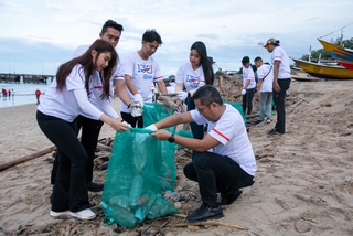 Aksi Nyata BRI Peduli, Sulap Pantai Kedonganan Bali Jadi Lebih Asri