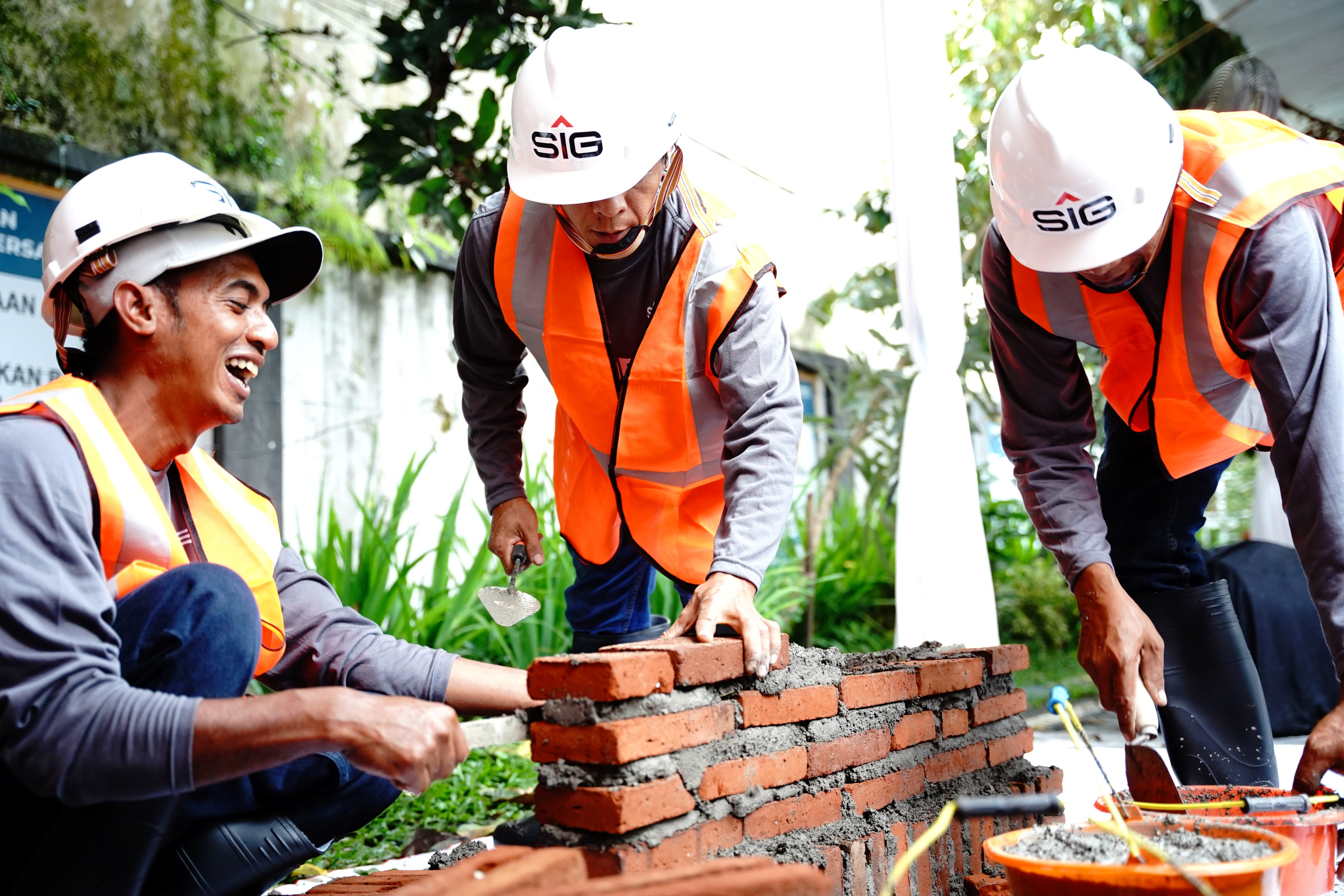 SIG Raih Rekor MURI, Bekali 500 Ahli Bangunan Sertifikasi Profesional di 5 Provinsi