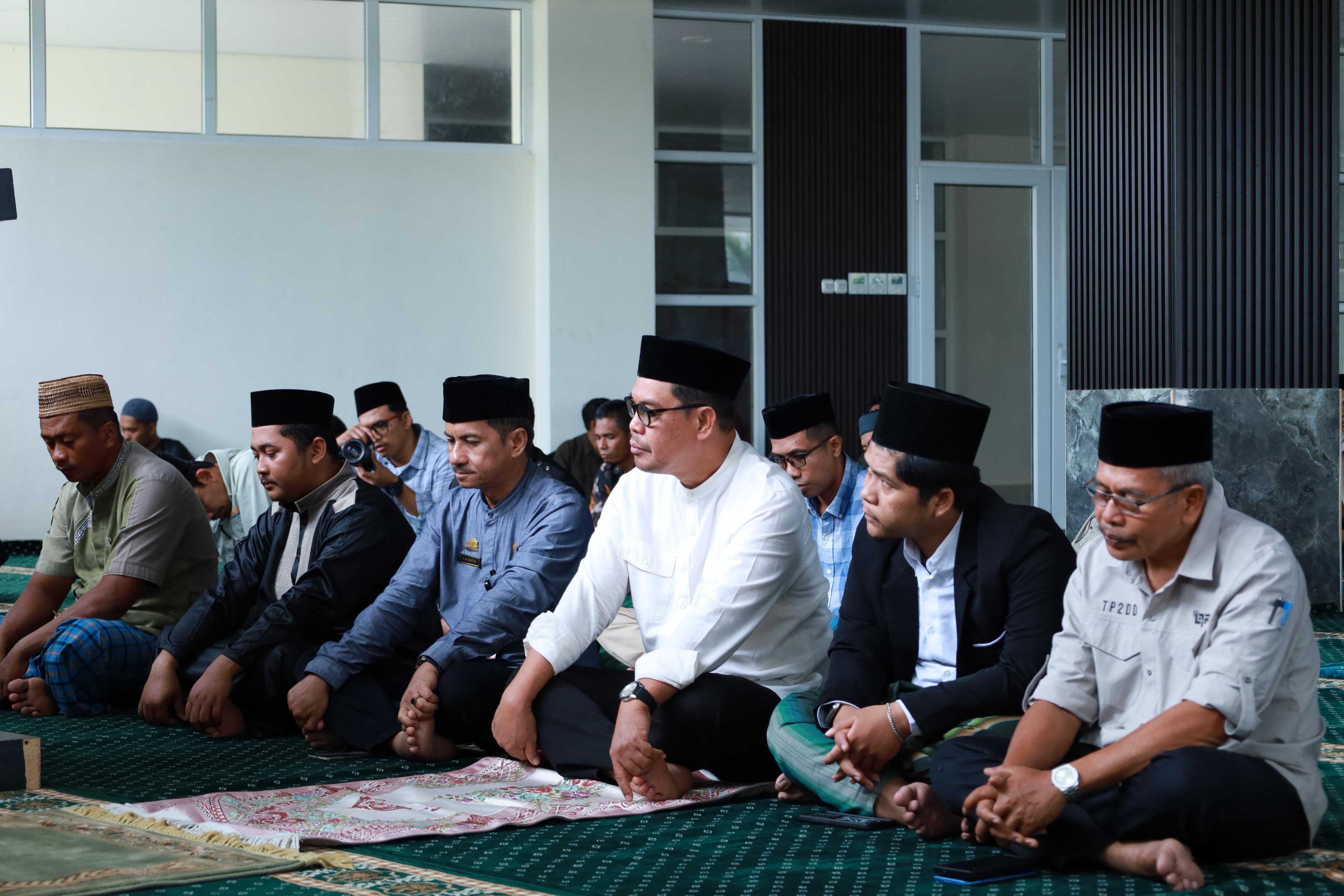 Gedung Ammatoa Bulukumba Mulai Difungsikan, Salat Jumat Perdana Disambut Antusias