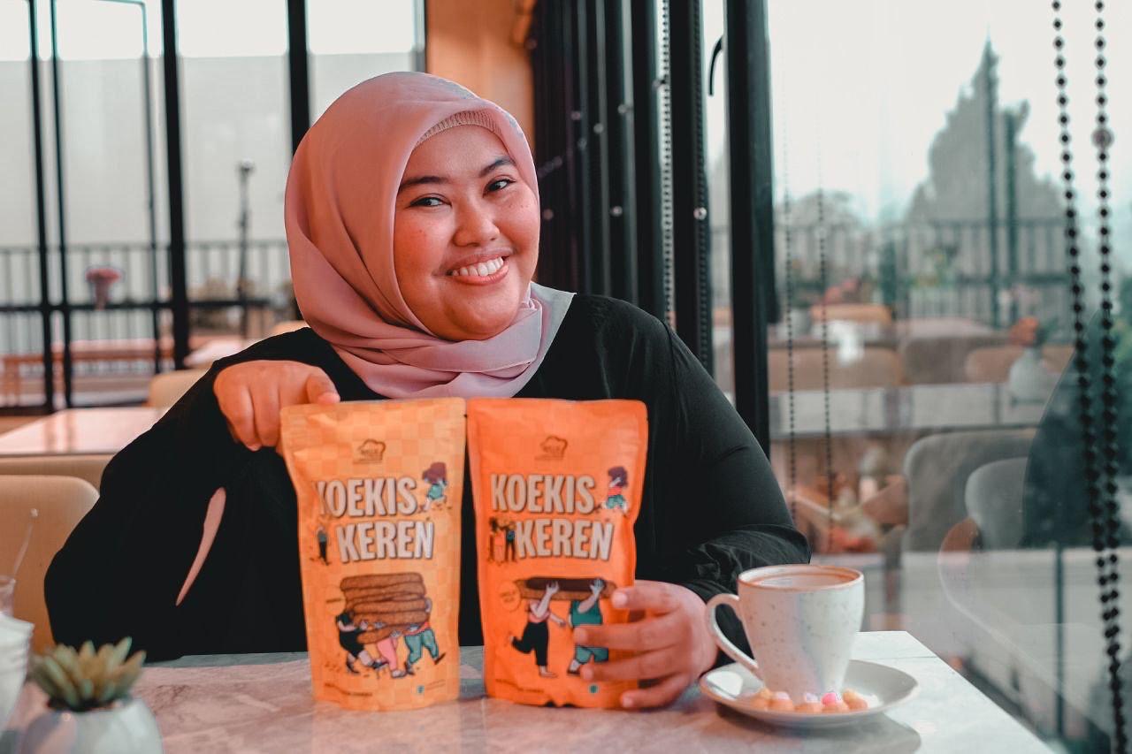 Dari Teras Rumah ke Luar Negeri: Kisah Sukses Kue Kering Rolly Bakery Binaan BRI