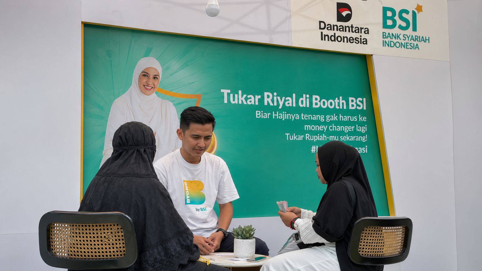 Transaksi Penukaran Riyal di BSI Meningkat 76%, Jelang Musim Haji
