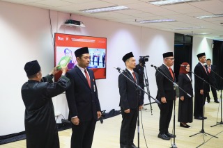 OJK Lantik Kepala Departemen dan Kepala OJK Daerah, Perkuat Organisasi dan Pengawasan