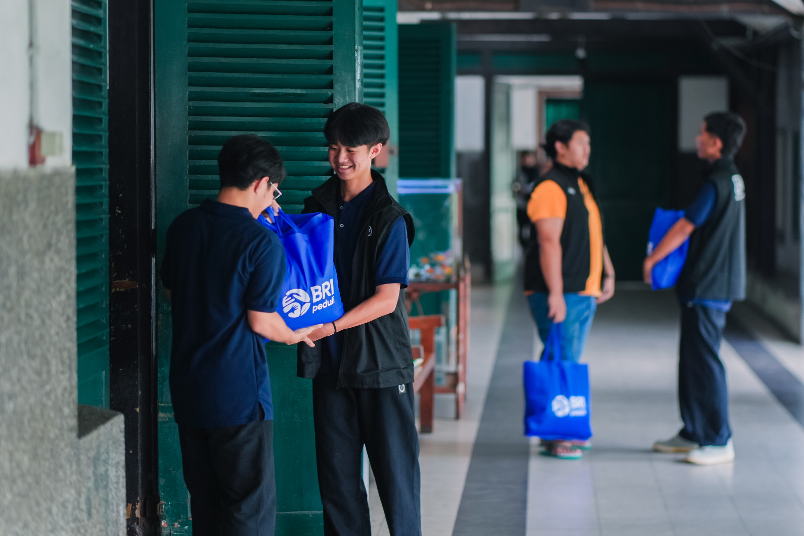 Berbagi Kasih di Hari Raya: BRI Salurkan 10.050 Paket Sembako Sambut Paskah 2026